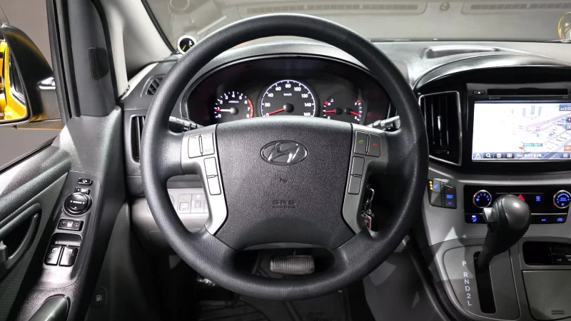 Hyundai Starex