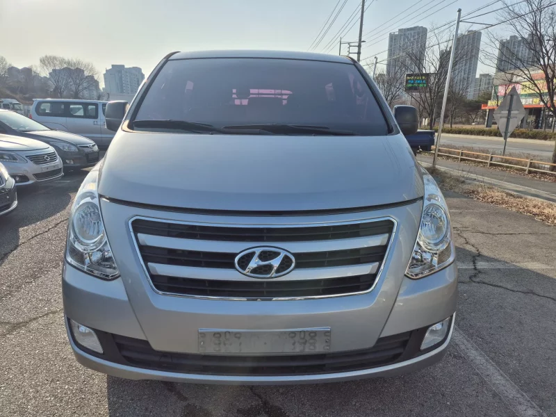 Hyundai Starex