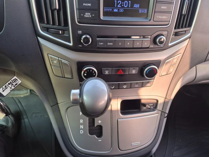 Hyundai Starex