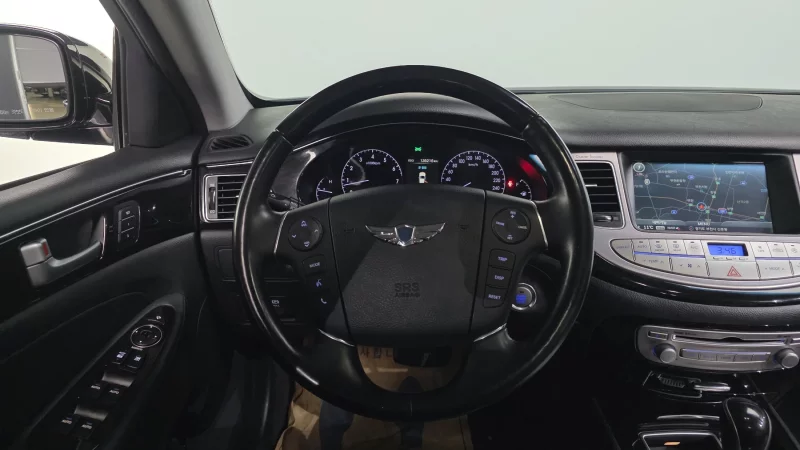Hyundai Genesis