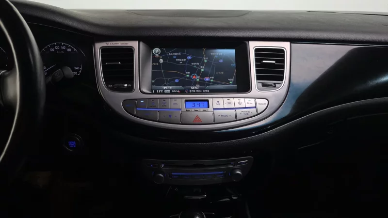 Hyundai Genesis