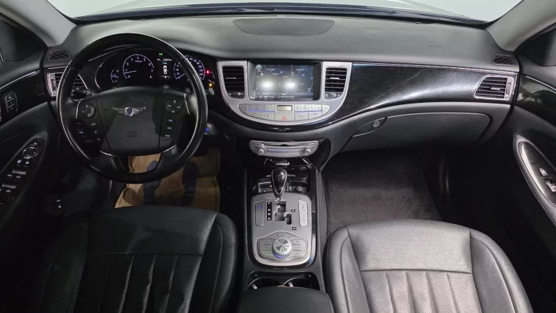 Hyundai Genesis