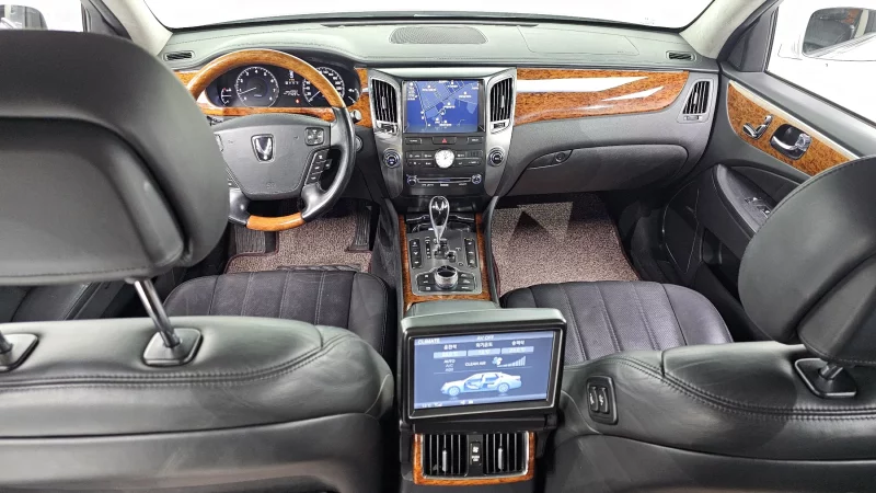 Hyundai Equus
