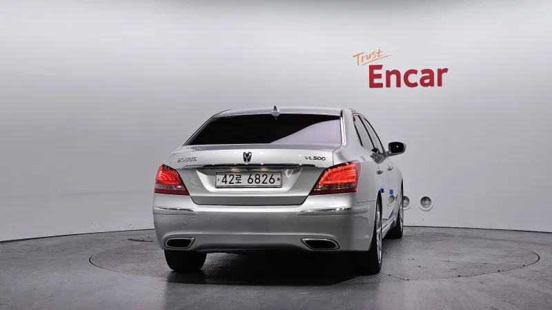 Hyundai Equus