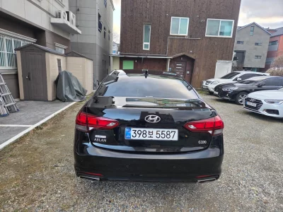 Hyundai Aslan