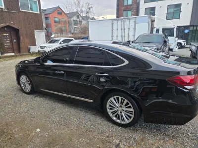 Hyundai Aslan