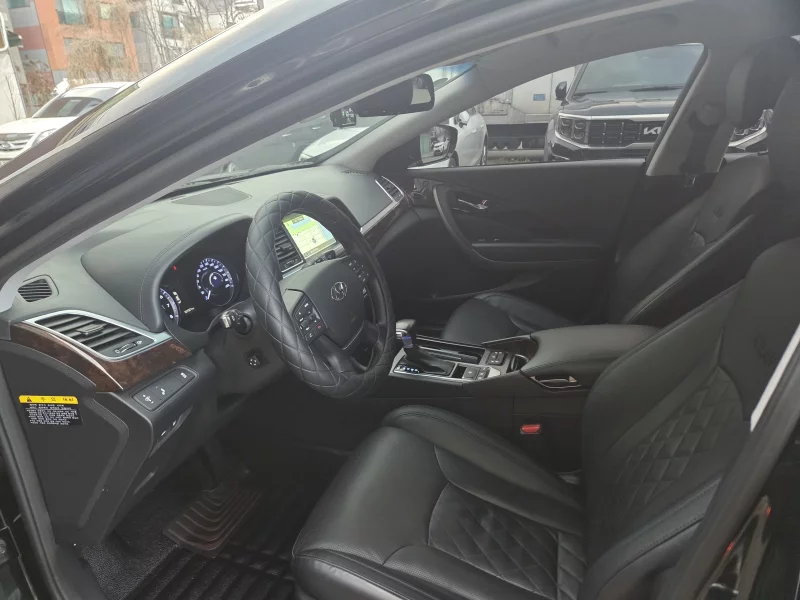 Hyundai Aslan