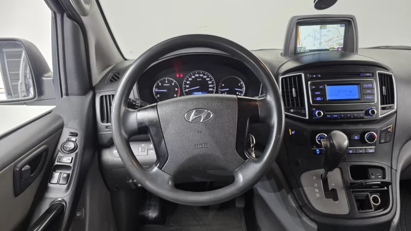 Hyundai Grand Starex