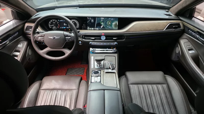 Genesis G90