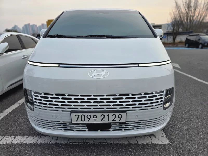 Hyundai Staria