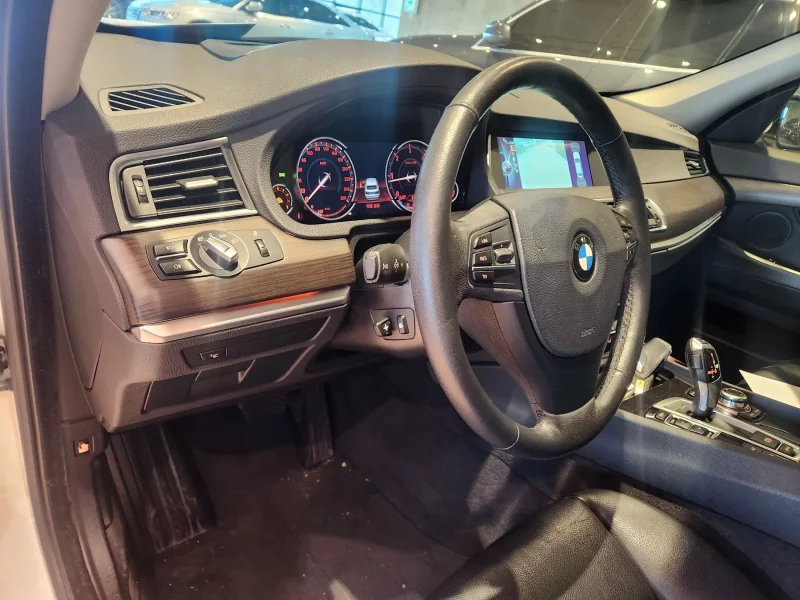 BMW 5-Series Gran Turismo