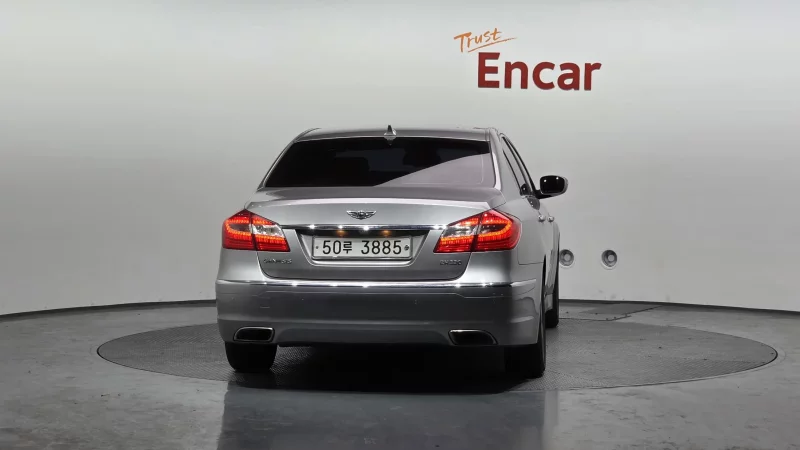 Hyundai Genesis