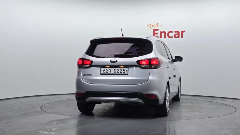 Kia Carens