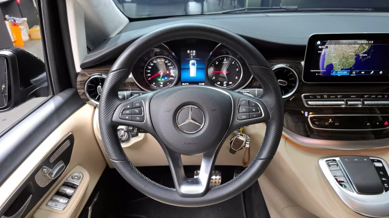 Mercedes-Benz V-Class