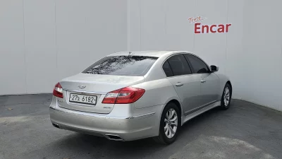 Hyundai Genesis