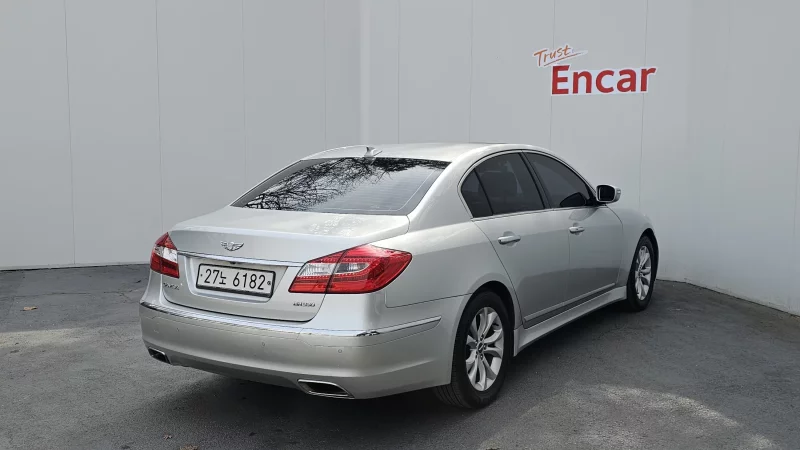 Hyundai Genesis