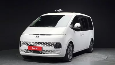 Hyundai Staria
