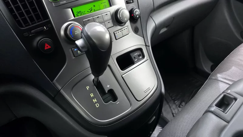Hyundai Starex