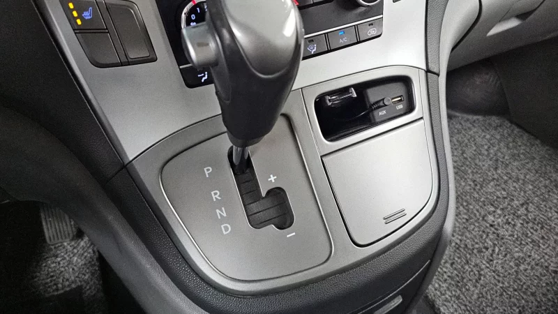 Hyundai Starex