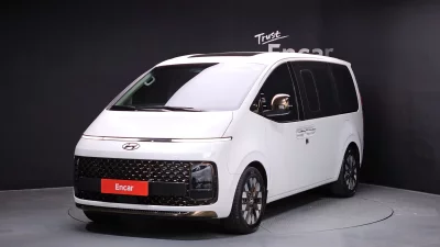 Hyundai Staria