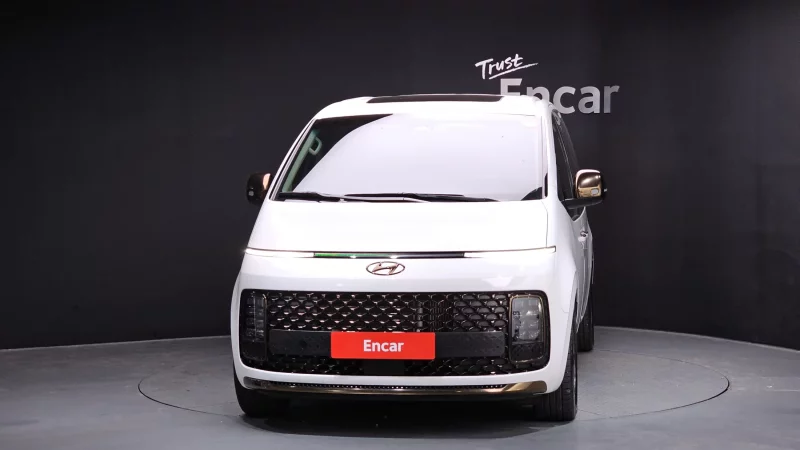 Hyundai Staria