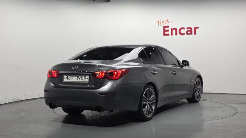 Infiniti Q50