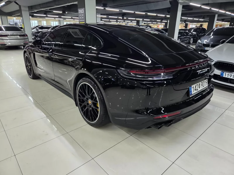 Porsche PANAMERA