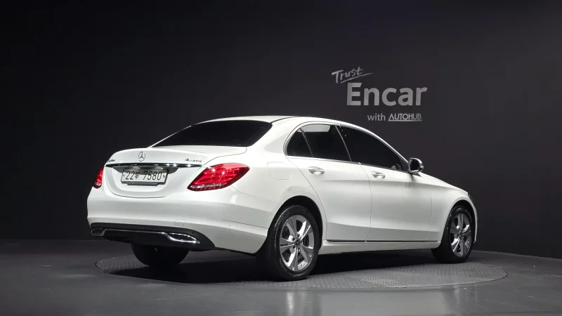 Mercedes-Benz C-Class