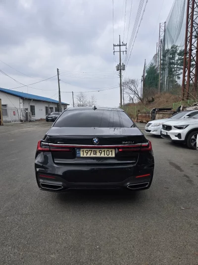 BMW 7-Series