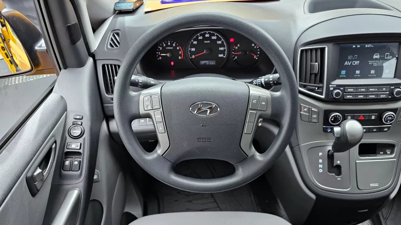 Hyundai Starex