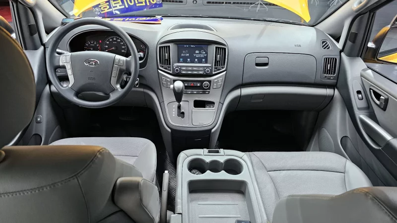 Hyundai Starex