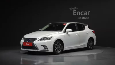 Lexus CT200h