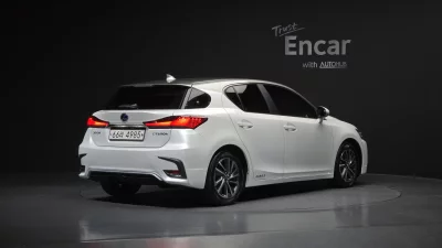Lexus CT200h