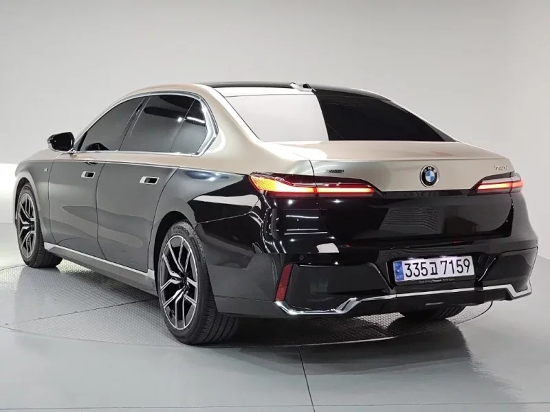 BMW 7-Series