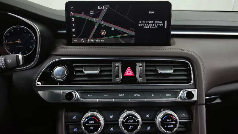 Genesis G70
