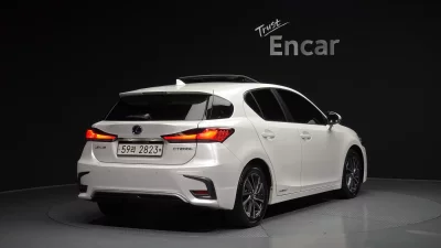 Lexus CT200h