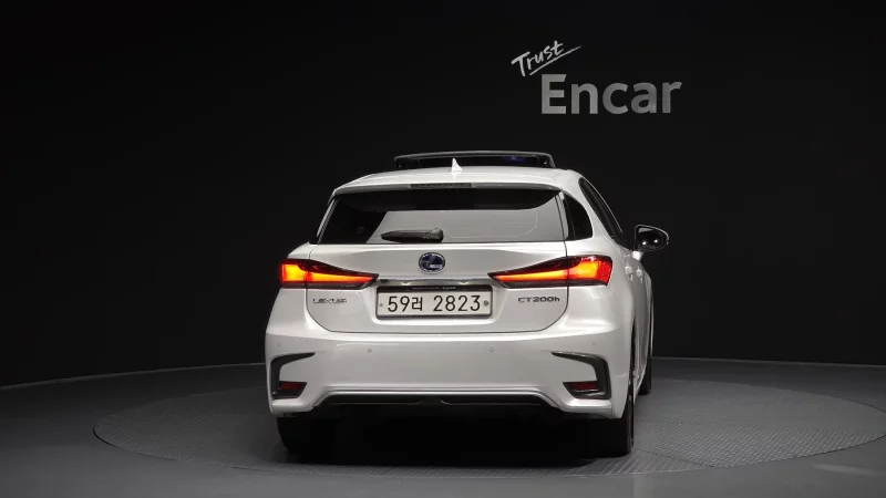 Lexus CT200h