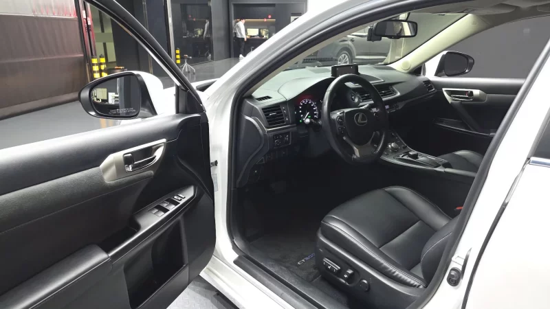 Lexus CT200h