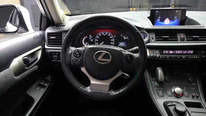 Lexus CT200h