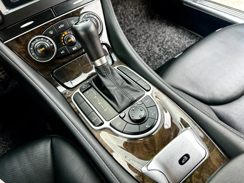 Mercedes-Benz SL-Class