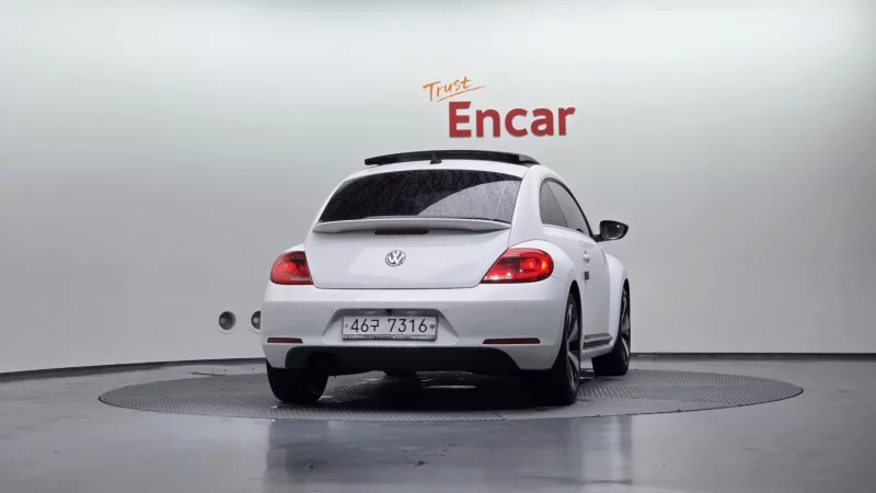 Volkswagen BEETLE