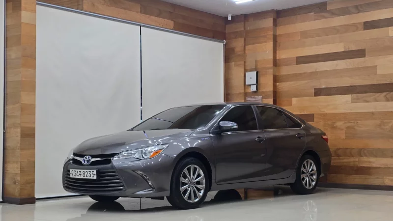 Toyota CAMRY