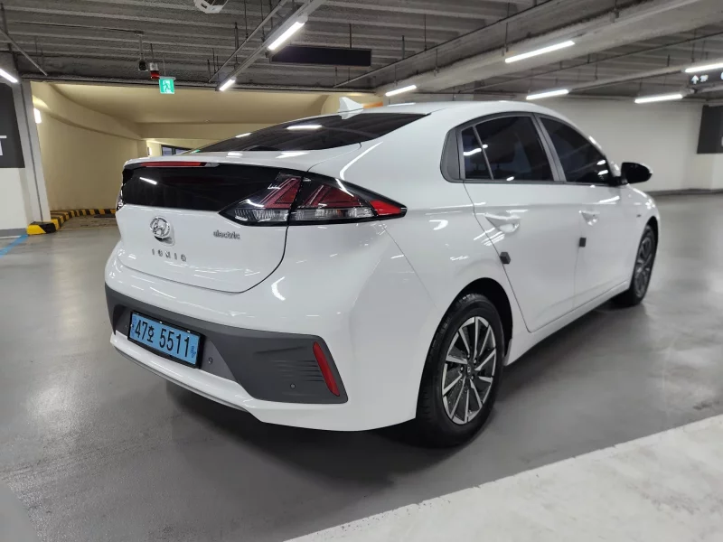 Hyundai Ioniq