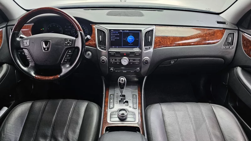 Hyundai Equus