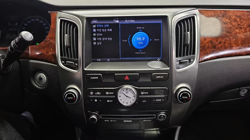 Hyundai Equus