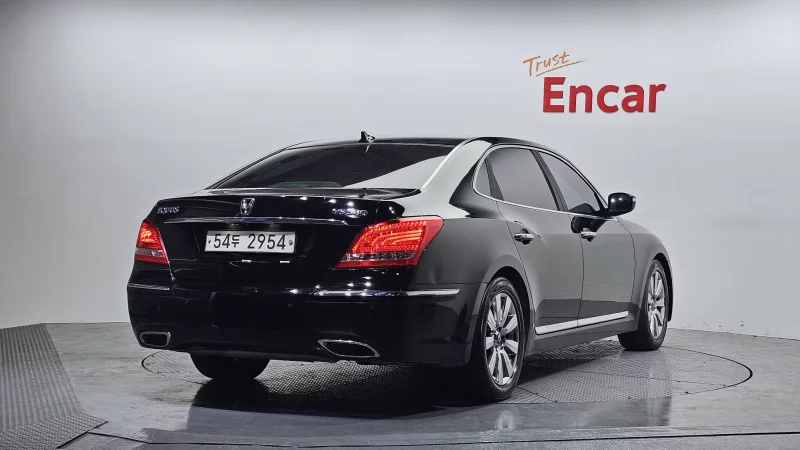 Hyundai Equus