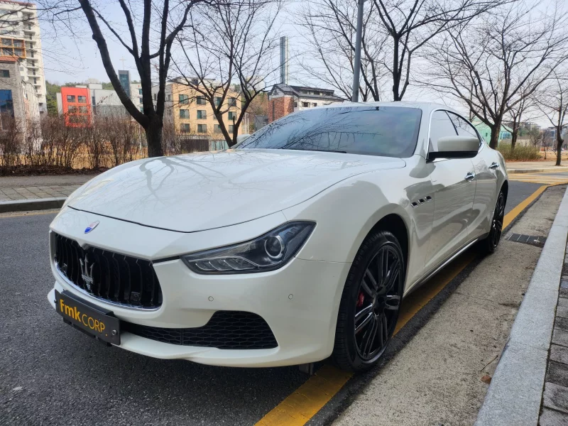 Maserati GHIBLI