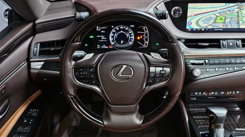 Lexus ES300h