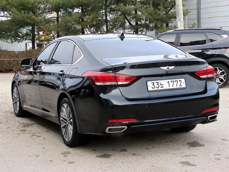 Hyundai Genesis