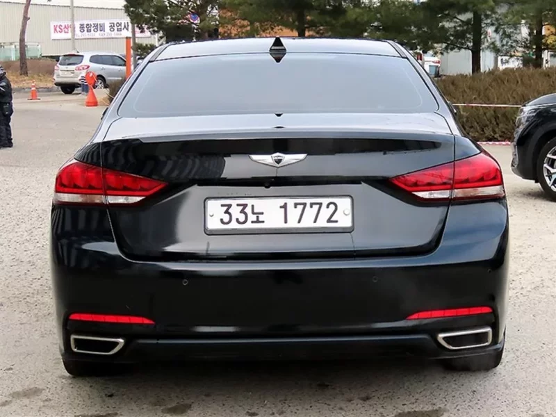Hyundai Genesis